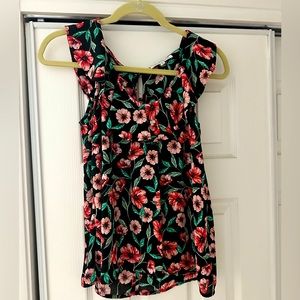 Heartloom floral top XS